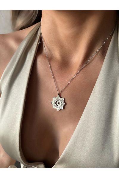 İNN JEWELLERY قلادة فولاذية مضادة للتشوه ومضادة للحساسية مع شكل نجمة القمر (ضمان المستورد لمدة عامين)