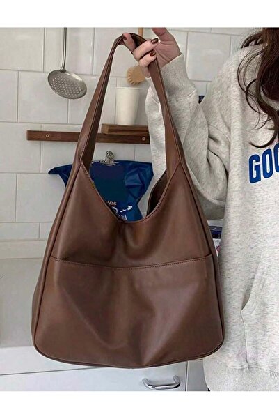 Straada accessories Τσάντα ώμου με λουράκι μοντέλου Pinterest με μπροστινή τσέπη καφέ