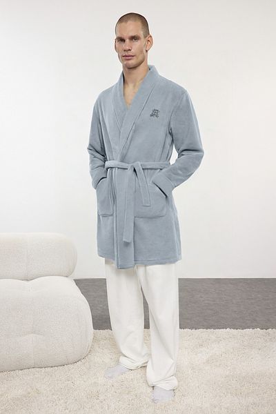 Trendyol Collection Γκρι κεντημένη ρόμπα Wellsoft Winter Fleece TMNAW25SB00000