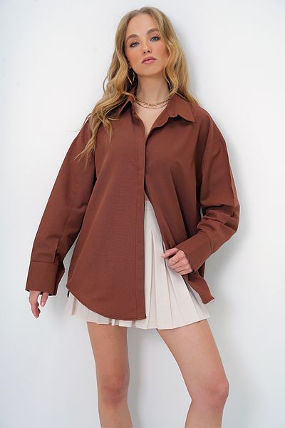 Trend Alaçatı Stili Dámská hnědá oversize dlouhá tkaná košile ALC-X6828