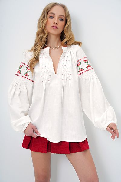 Trend Alaçatı Stili Women's Ecru Prevailing Collar Embroidered Balloon Sleeve Woven Blouse Alc-X13354