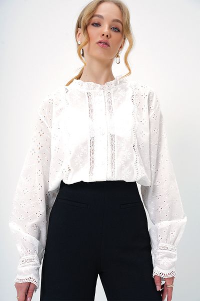 Trend Alaçatı Stili Women's White Collar Ruffle Embroidery Embroidered Scallop Shirt Alc-X13356