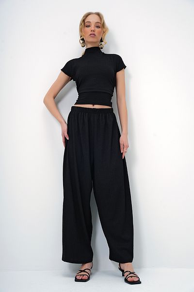 Trend Alaçatı Stili Women's Black Stand Collar Textured Side Draped Crop Blouse and Wide Leg Pants Suit Alc-X13411