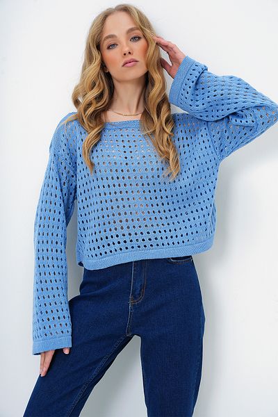 Trend Alaçatı Stili Dámská prolamovaná halenka s modrými dírkami Alc-X13349