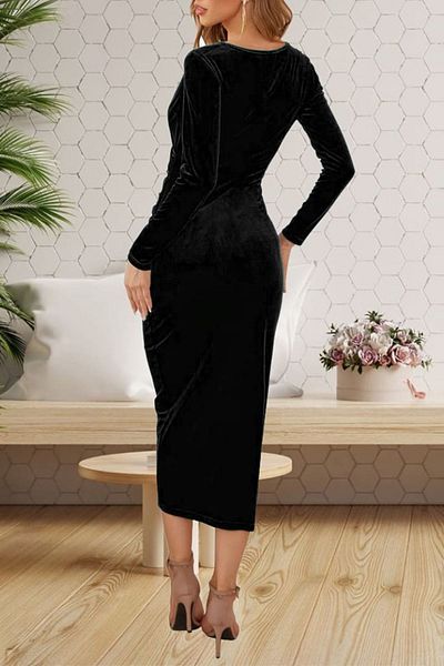Trendyol Collection Μαύρο βελούδινο πλεκτό φόρεμα που εφαρμόζει στο σώμα TPRAW25EL00180
