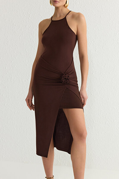 Trendyol Collection Hnědé body pletené růžové šaty Midi šaty Tprss25El00101