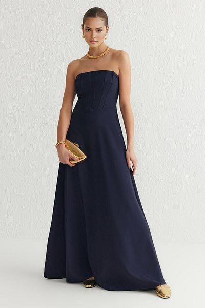 Trendyol Collection Marineblaues, trägerloses, langes, stilvolles Abendkleid und Abschlusskleid in A-Linie TPRSS25AE00021