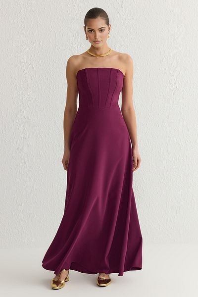 Trendyol Collection Pflaumenfarbenes, trägerloses, langes, stilvolles Abendkleid mit A-Ausschnitt und Heimkehrkleid TPRSS25AE00021