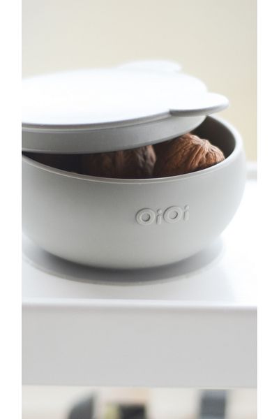 OiOi Powder Gray Vacuum Silicone Bowl
