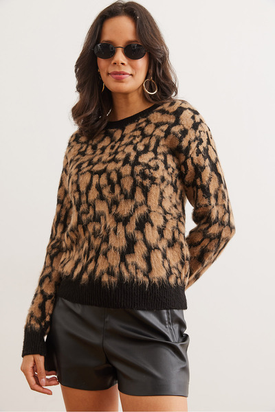 Olalook Dámský pletený svetr s velbloudím leopardím vzorem KZK- 19000952