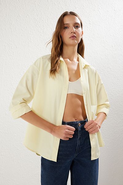 Trendyol Collection Gelbes, locker sitzendes Baumwollhemd TWOAW20GO0107