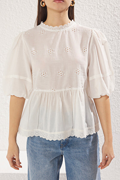 Trendyol Collection Fehér pamut brode ballon ujjú kerékpár nyakú szőtt blúz TWOSS25BZ00168