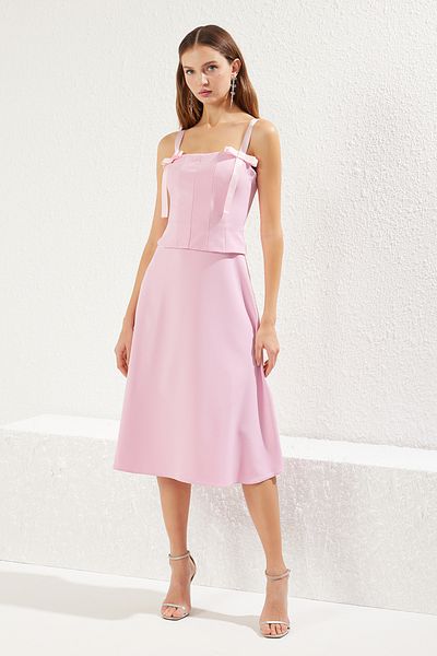 Trendyol Collection Ροζ φιόγκος σε γραμμή Α με λεπτομέρειες υφαντό κομψό μίντι φόρεμα TPRSS25EL00079