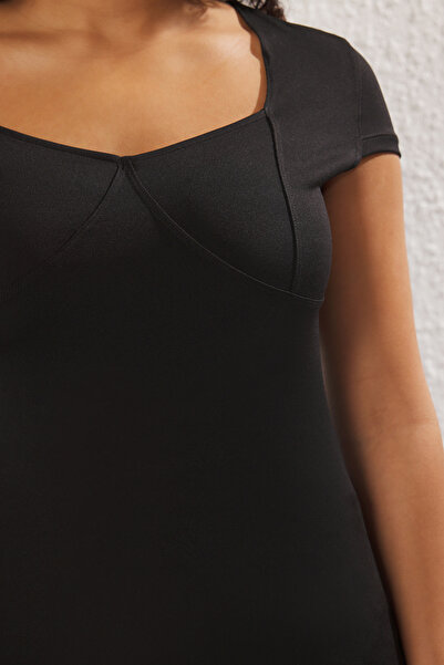 Trendyol Curve Μαύρη πλεκτή μπλούζα Plus Size TBBSS25AF00003