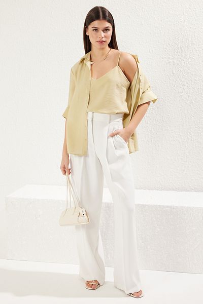 Trendyol Collection Beigefarbenes Oversize-Shirt – Innenunterwäsche, zweiteilig, drapiert, breite Passform TWOSS25GO00079