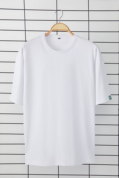 Trendyol Collection Weißes Baumwoll-T-Shirt mit übergroßem Kragendetail – TMNSS25TS00057