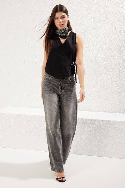 Trendyol Collection Black Denim Vest with V-Neck Double Breasted Closure - Twoss25Ye00074