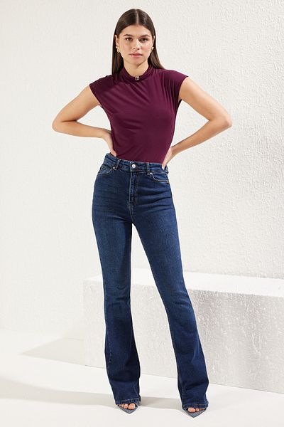 Trendyol Collection Plum Accessoire Detaillierter, flexibler, gestrickter Body TWOSS25BD00000