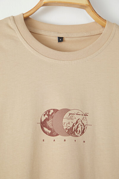 Trendyol Collection Nadměrné bavlněné tričko s potiskem – TMNSS23TS00261
