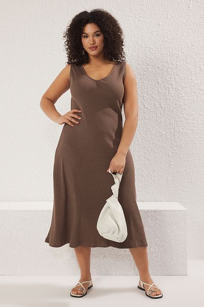 Trendyol Curve Brown Ribbed A-Line Midi Knitted Dress Tbbss24Ah00130