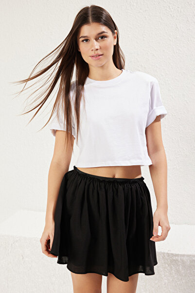 Trendyol Collection Fusta mini evazată cu aspect de in negru TWOSS25ET00055