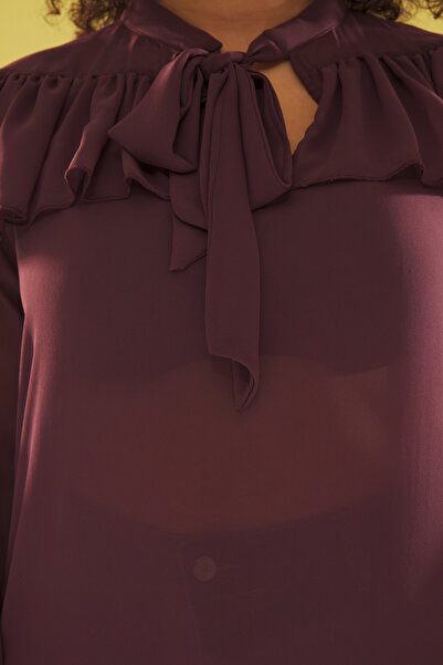 Trendyol Curve Burgundowa bluzka z długim rękawem i falbaną, z dekoltem halter i tkana w dużym rozmiarze Tbbss25Af00069