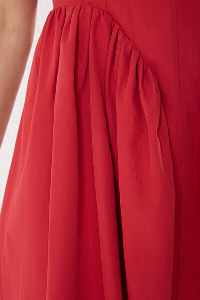 Trendyol Collection Piros gombos poplin rövid estélyi ruha éjszakai ballagási ruha TPRSS25EL00174