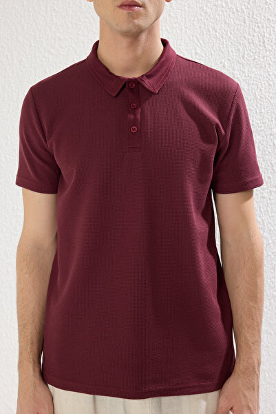 Trendyol Collection Plum Slim/Narrow Cut Textured T-shirt Tmnss20Po0002 se zapínáním na knoflíky ze 100% bavlny