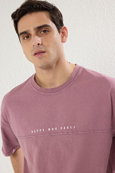 Trendyol Collection Lila Oversize/Wide Cut T-Shirt mit verblasstem Textdruck aus 100 % Baumwolle mit Schnallenstoff TMNSS23TS00174