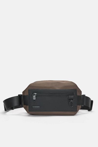 Pull & Bear Contrast belt bag