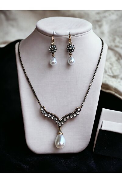 FAYRA ACCESSORIES Zirkon Taşlı İnci Sallantılı Kolye ve İnci Küpe Seti