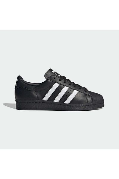 adidas Superstar 82
