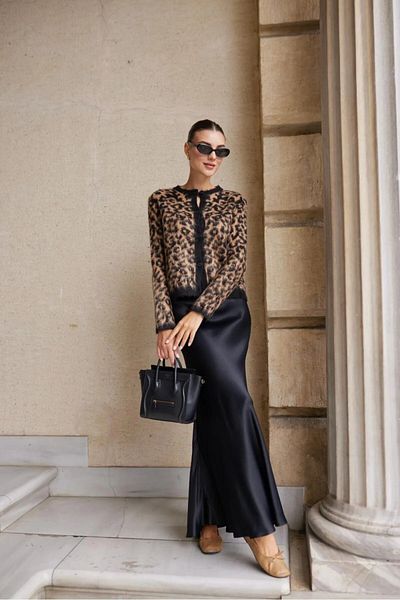 DAS KLEID سترة صوفية قصيرة منقوشة بنقشة الفهد