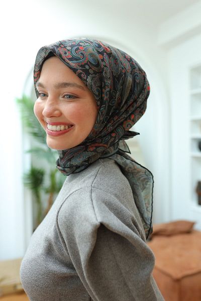 Silk Home 73071-44 Model Soft Scarf