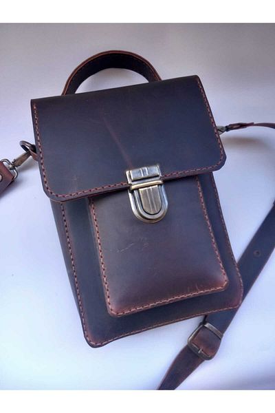 LalMagaza Handmade Leather Messenger Bag - Elegant and Functional Design