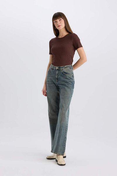 DeFacto New Season Slim Fit Slim Fit Crew Neck Ribbed Camisole Basic Plain Short Sleeve T-Shirt