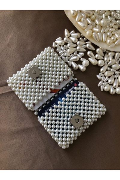 İsabella Accessories Γυαλί θήκης επαγγελματικής κάρτας με μαργαριτάρι και μαγνήτη - Πλήρεσε την κομψότητα σας