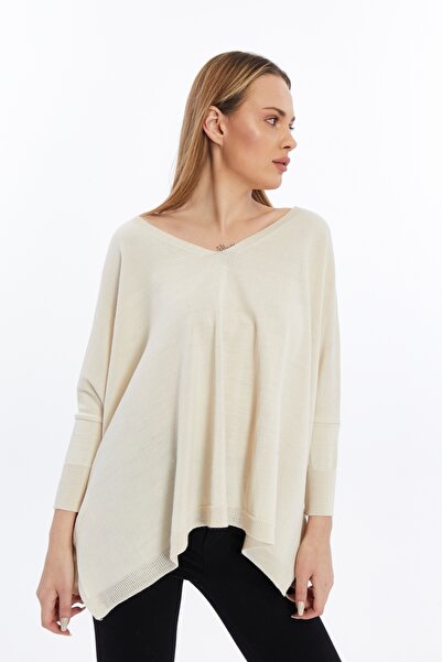 MA ananas Women's Ecru V-Neck Loose Blouse