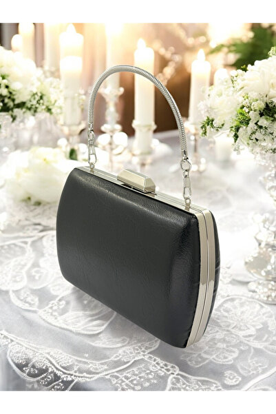 Biçanta Μαύρη δερμάτινη μεταλλική βραδινή τσάντα φορέματος - με λουράκι αλυσί...