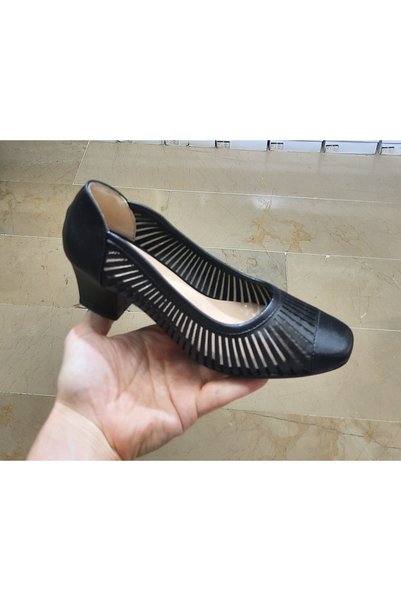 WHİTE LİNE Women's Blunt Toe Wide Fit Scalloped Toe and Bone Protrusion Special Classic Heeled Shoes