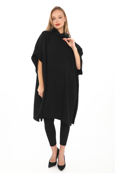 02Lady Fashion Knitwear Hooded Poncho