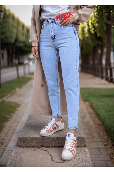 SHEVEGA Sarmale Ice Blue 90's High Waist Ice Snow Wash Mom Jean Jeans