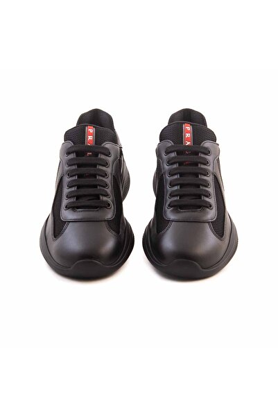 Prada Sneaker Fiyatları ve Modelleri 2026