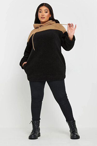 Stil Diva Plus Size Long Sleeve Plush Sweatshirt with Hood and Pocket 303796