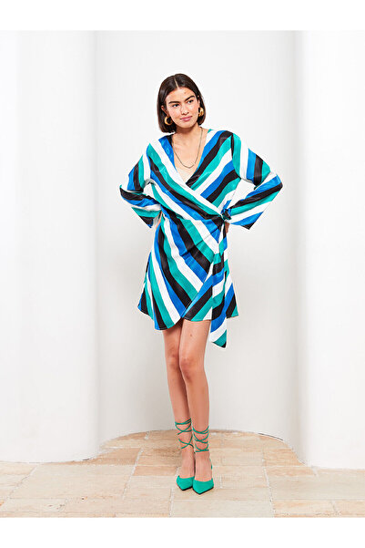 LC Waikiki Μικτό σατέν φόρεμα με μακρυμάνικο σχέδιο με λαιμόκοψη σε σχήμα V