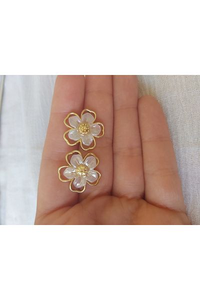 Eva Flore Stylish Floral Print Earrings and Ear Pin Set