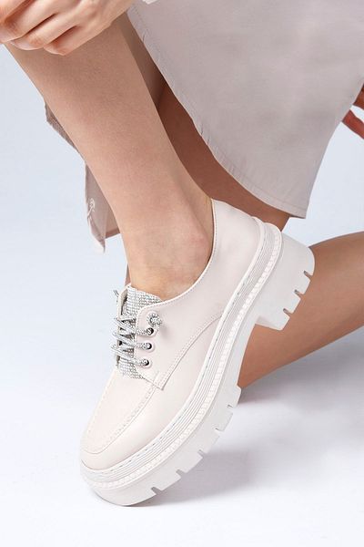 Mio Gusto Beige Color Thick Soled Women's Casual Oxford Shoes