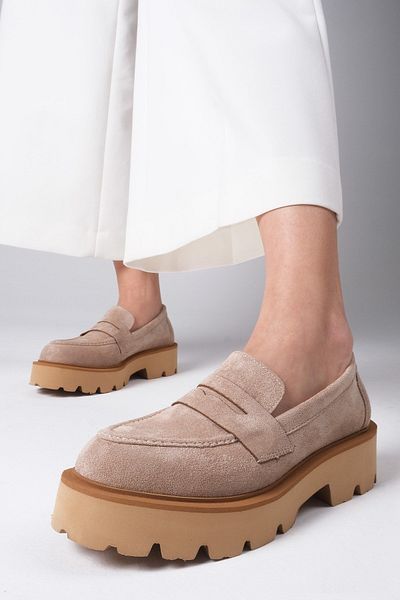 Mio Gusto Bobbie Beige Color Suede Thick Soled Women's Casual Oxford Shoes