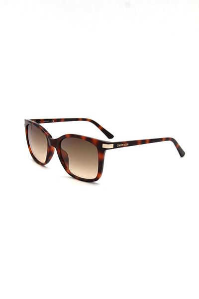 Calvin Klein CK 19527S 240 نظارة شمسية للنساء