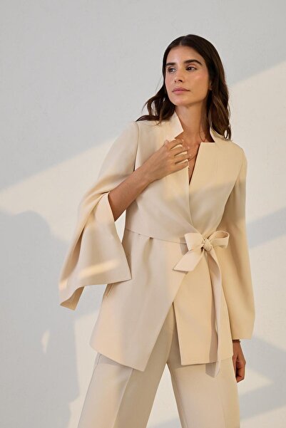 Setre Jachetă bej cu mâneci înguste și detaliu de legare în talie